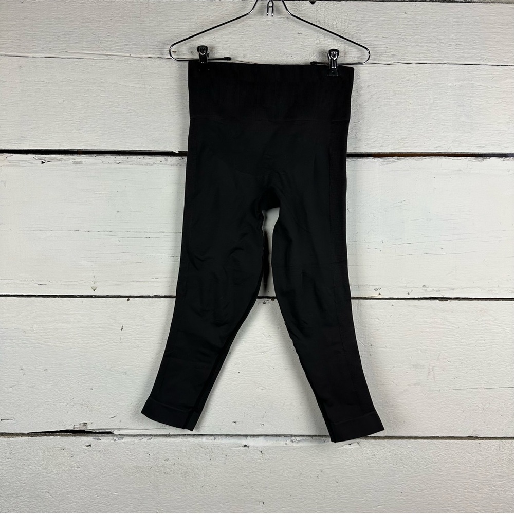 Lululemon crop pants seamless mesh
